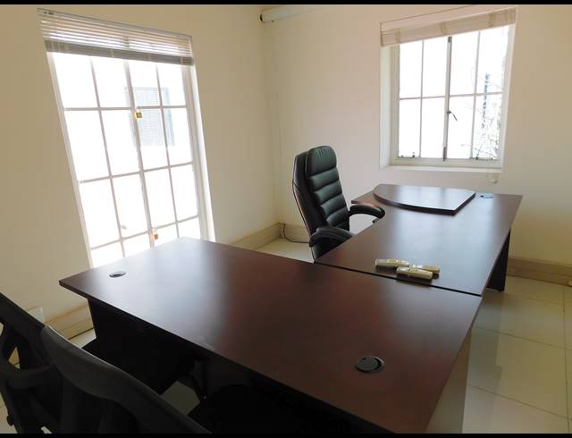 400M² OFFICE TO LET IN FERNDALE